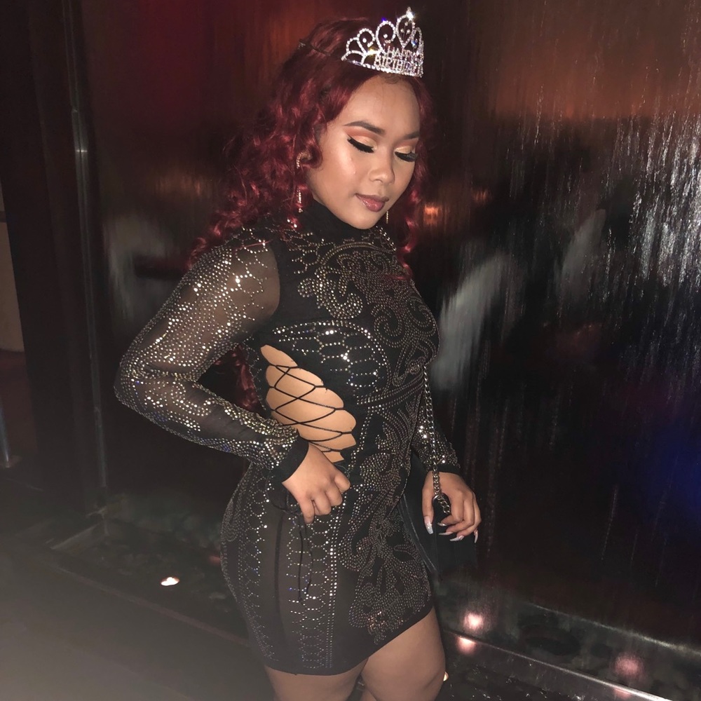 Dress - Picture 2 of 2
